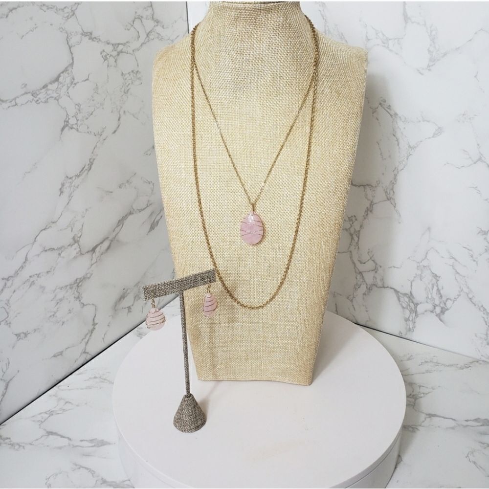 AVON HEARTLAND Rose Quartz Teardrop Necklace & Earrings Set